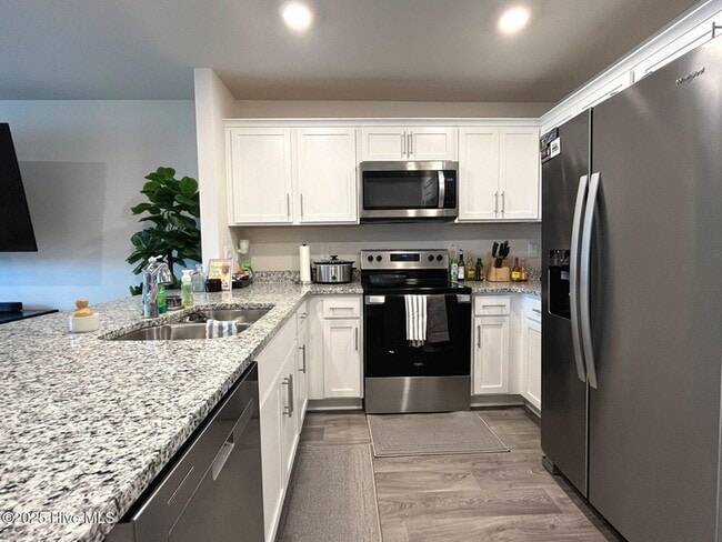 Building Photo - 2705 Gracie Ln