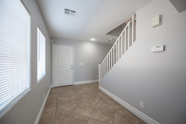 Building Photo - 248 Tie Breaker Ct