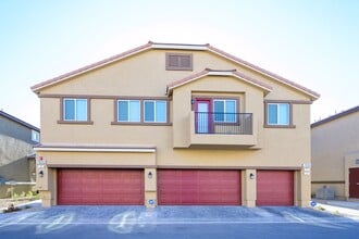 Building Photo - NW 3 Bedroom Townhouse!! Gated Community Pool!! 2 Car Garage!!! No Carpet downstairs.