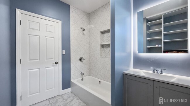 Building Photo - 19 Newfield St