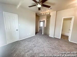Building Photo - 2221 Lakeline Dr