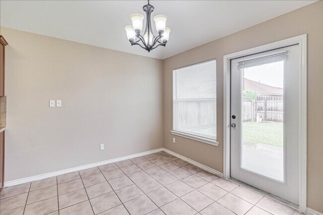Building Photo - 2317 Tropical Wind Dr