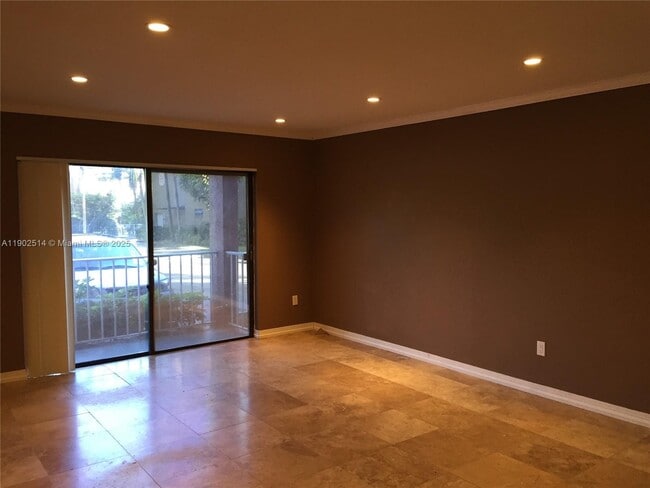 Building Photo - 9301 SW 92nd Ave