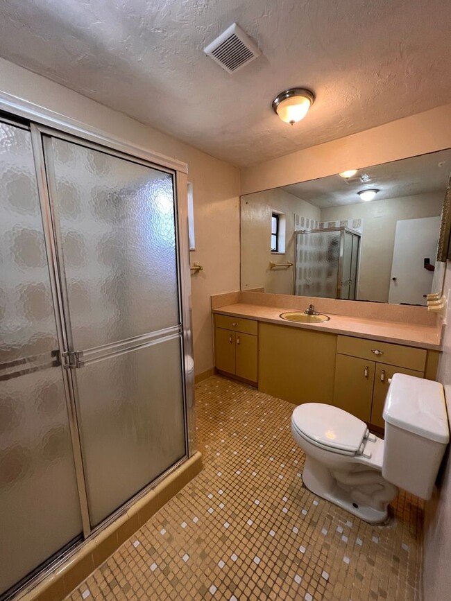 Building Photo - 3/2 Single Family Home in Miramar- Ready f...