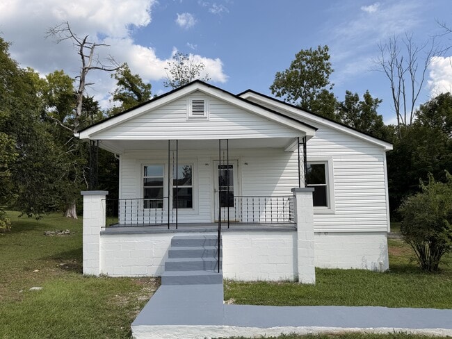 Building Photo - 1908 Jenkins Rd