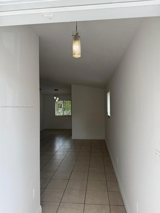 Building Photo - 1251 SE 29th St