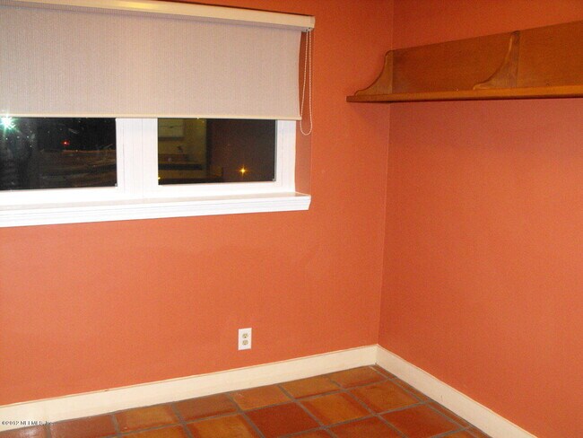 Building Photo - 1565 Le Baron Ave
