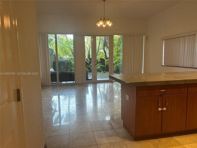 Building Photo - 3147 New York St