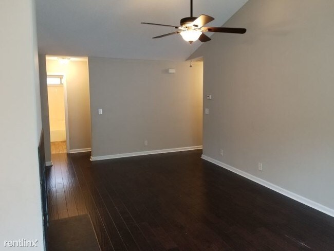 Primary Photo - 3 br, 2 bath House - 210 Bradstone Cir