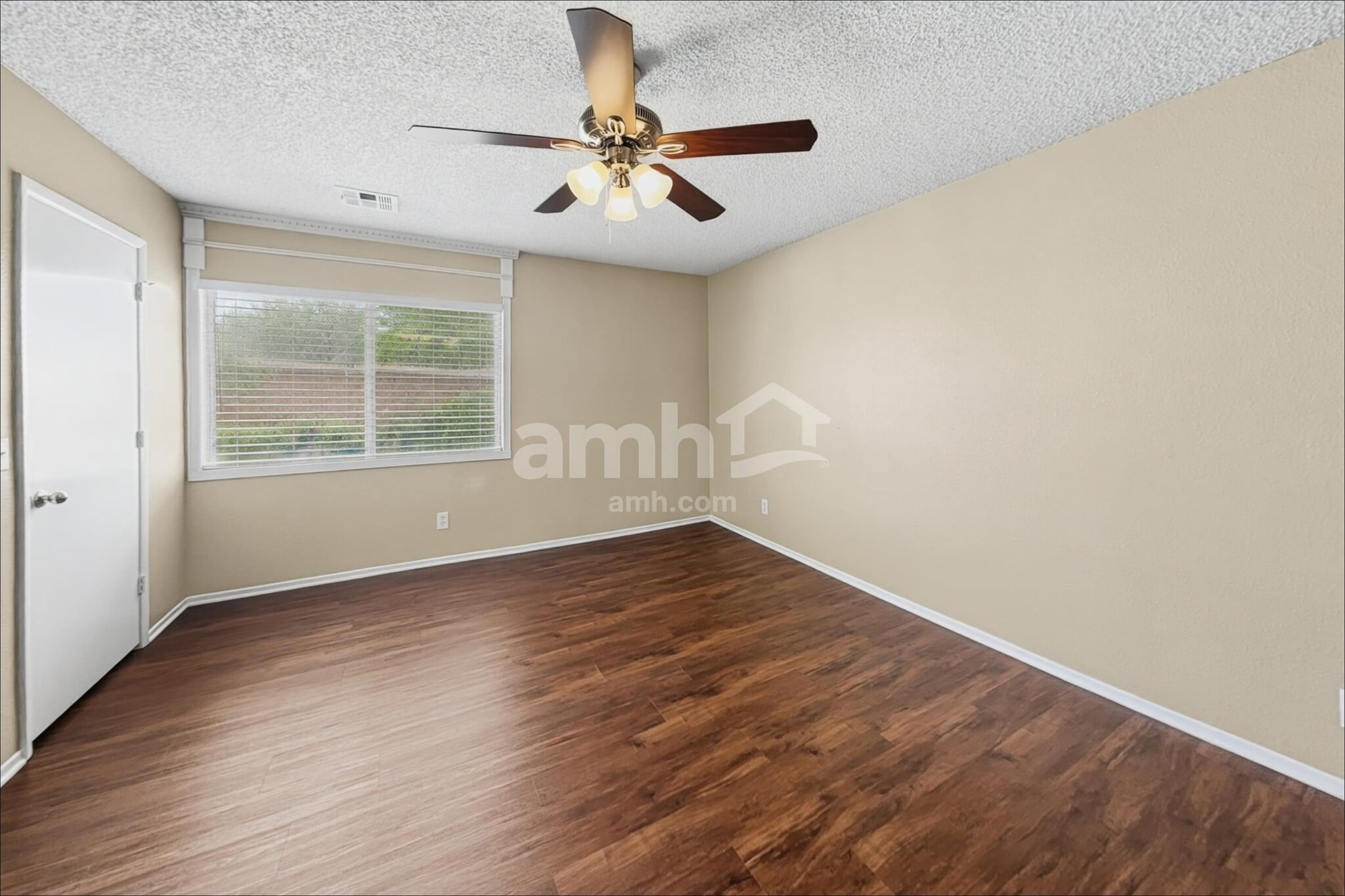 Building Photo - 1474 Lodgepole Dr