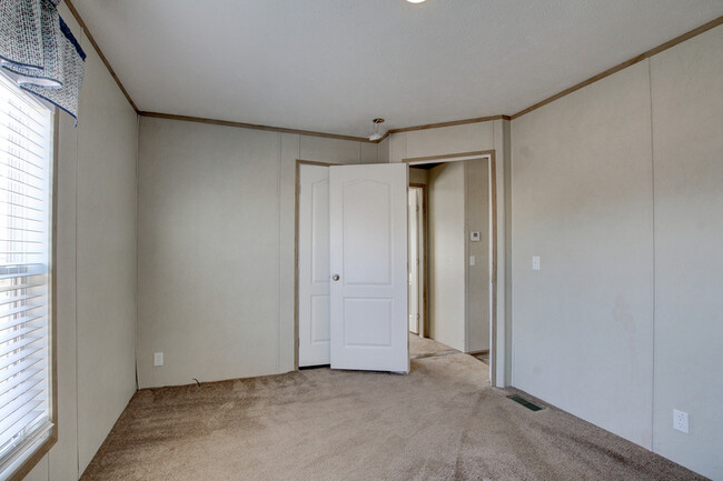 Building Photo - 295 Seays Rd