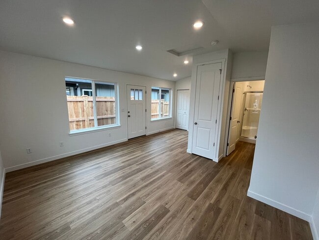 Building Photo - Brand New ADU in Madras