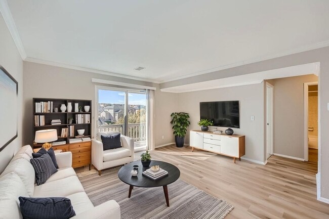 Building Photo - Must see 2 Bedroom 1 Bath in Castle Rock!!!