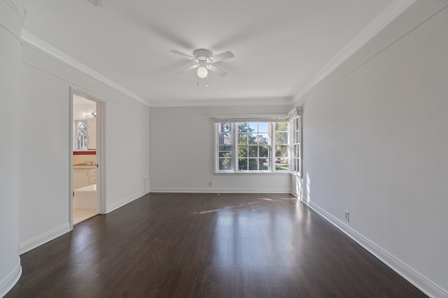 Building Photo - 1604 Pandora Ave