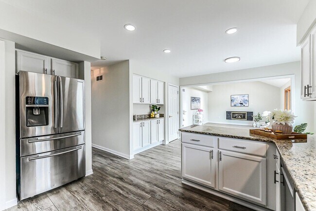 Building Photo - 2400 Rockport Ct
