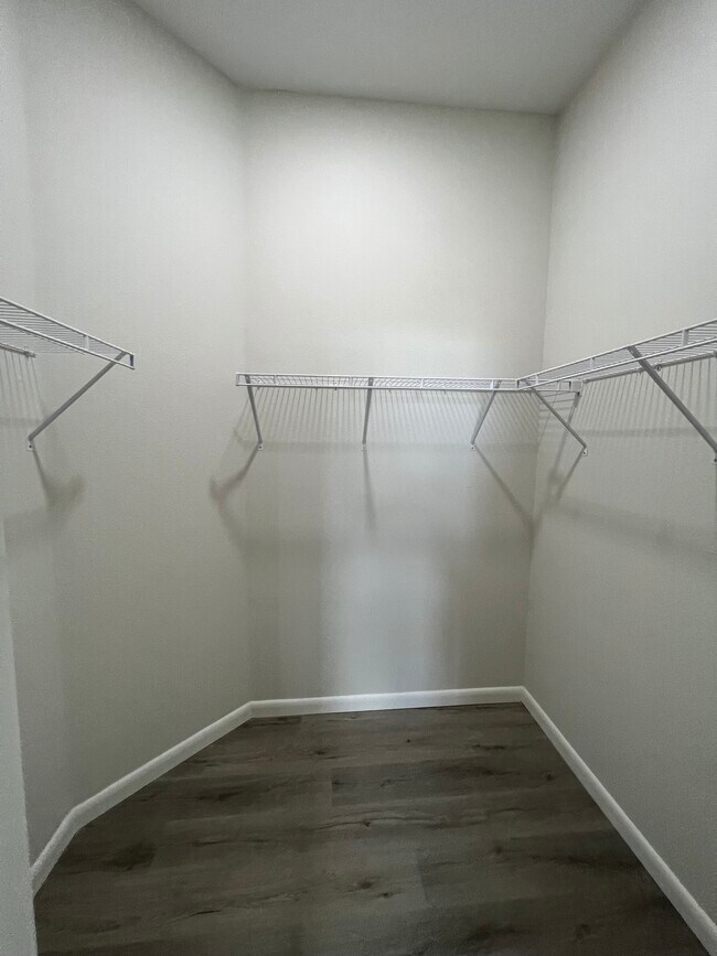 Building Photo - 1025 Jupiter Loop