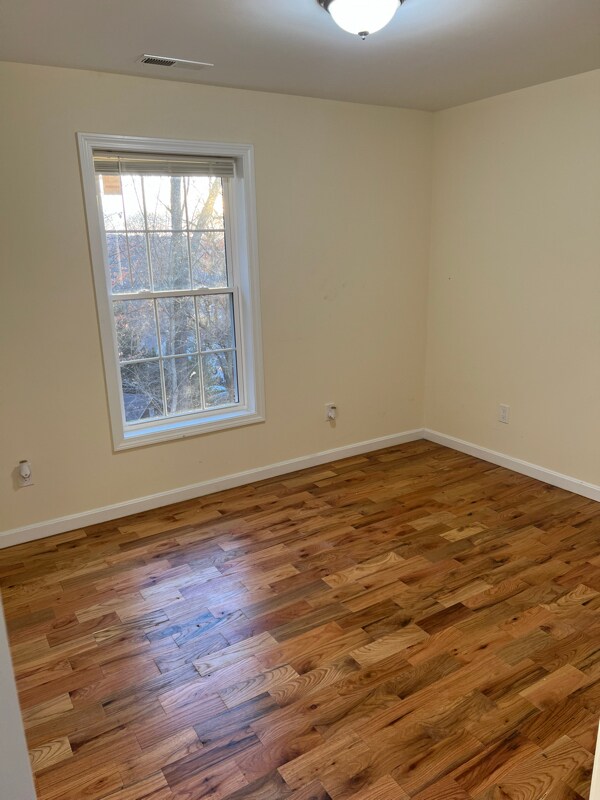 Building Photo - 136 Cooper St