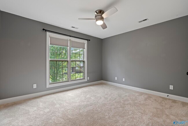Building Photo - 293 Big Oak Ln