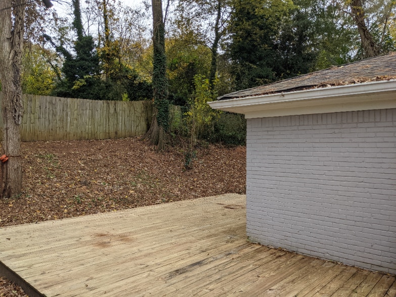 Building Photo - 2931 Glenwood Ave SE