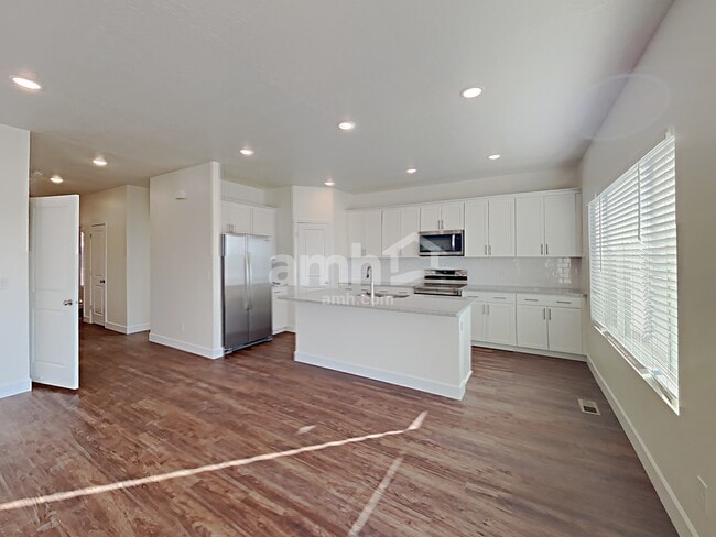 Building Photo - 1321 Rickshaw Ln