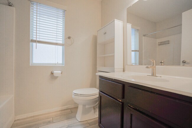 Building Photo - 15614 N 34th St