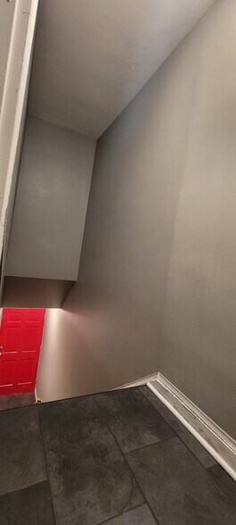 Building Photo - 1110 16th St NE