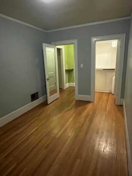 Building Photo - 507 NW 22nd Ave