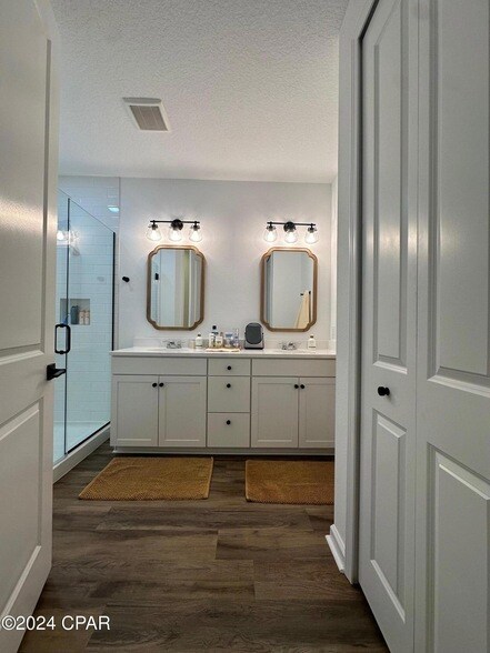 Building Photo - 8501 Dreams Float Ct