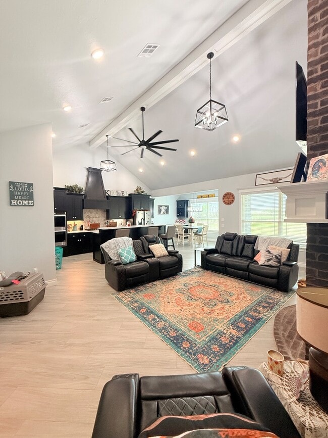 Building Photo - 2276 County Rd 1333