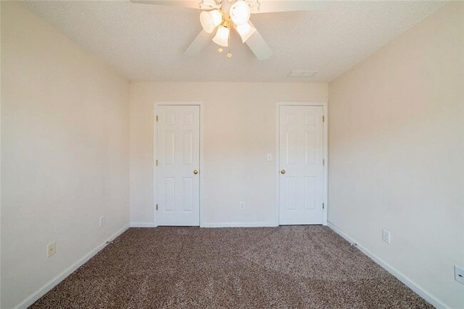 Building Photo - 3495 Ridgefair Dr