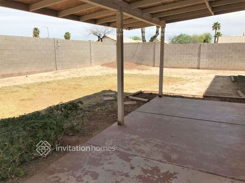 Building Photo - 16160 W Lincoln St