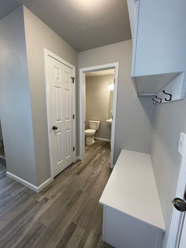 Building Photo - Beautiful Home Located in a Private Community!