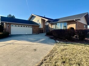 Building Photo - 8548 Bethany Ln