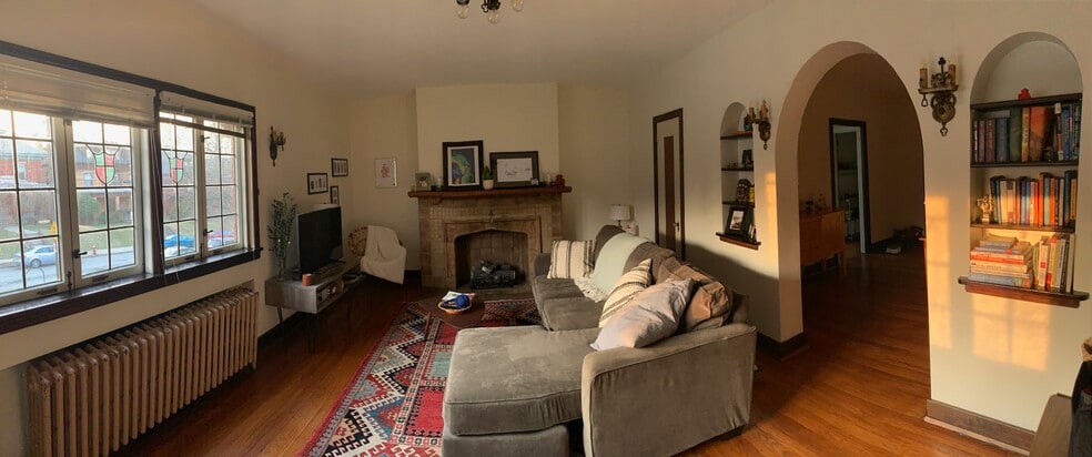 Front room Furnished by current resident - 328 S Aiken Ave