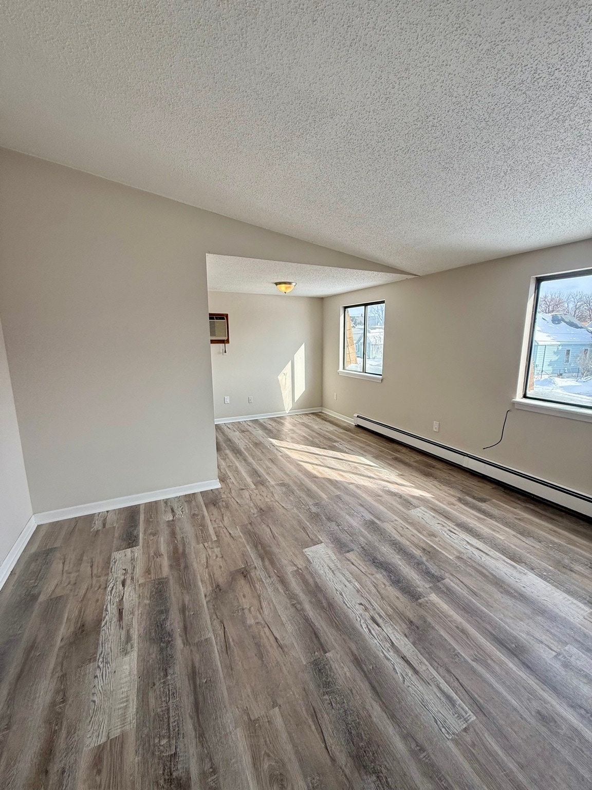 Building Photo - 156 Melrose St