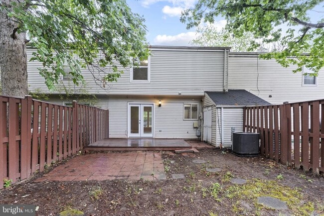 Building Photo - 1718 Brightwell Ct