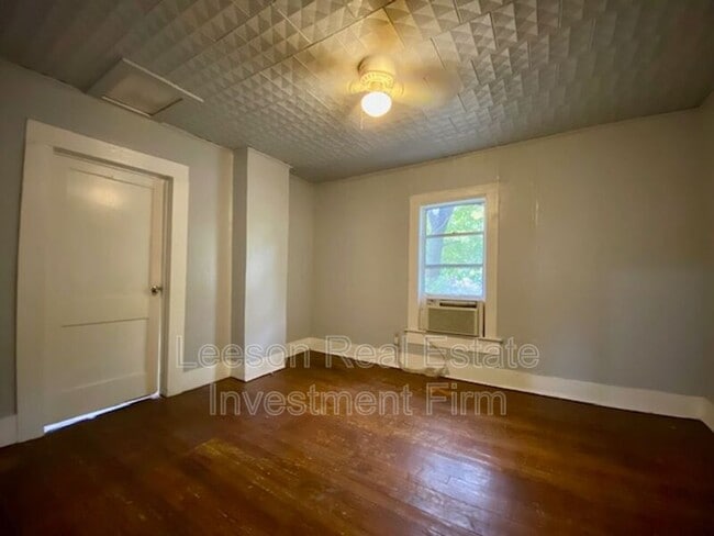 Building Photo - 2934 Harp St