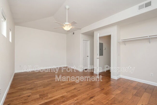 Building Photo - 5014 Brookfield Dr