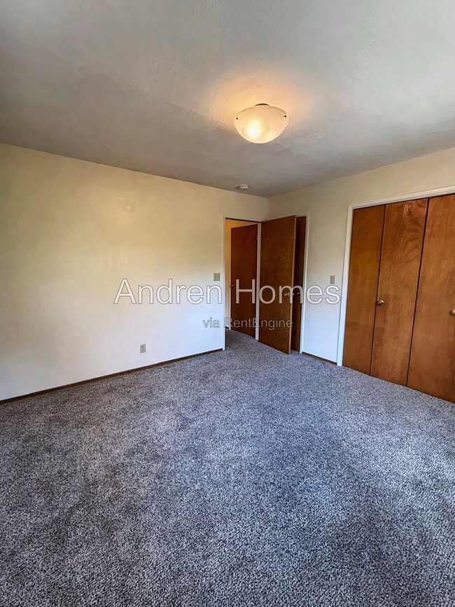 Building Photo - 501 Spruce St
