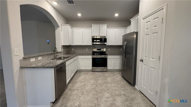 Building Photo - 406 Stonewall Ridge