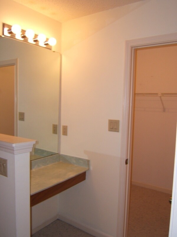 Building Photo - 3BR/2BA in Gated Marina Community!