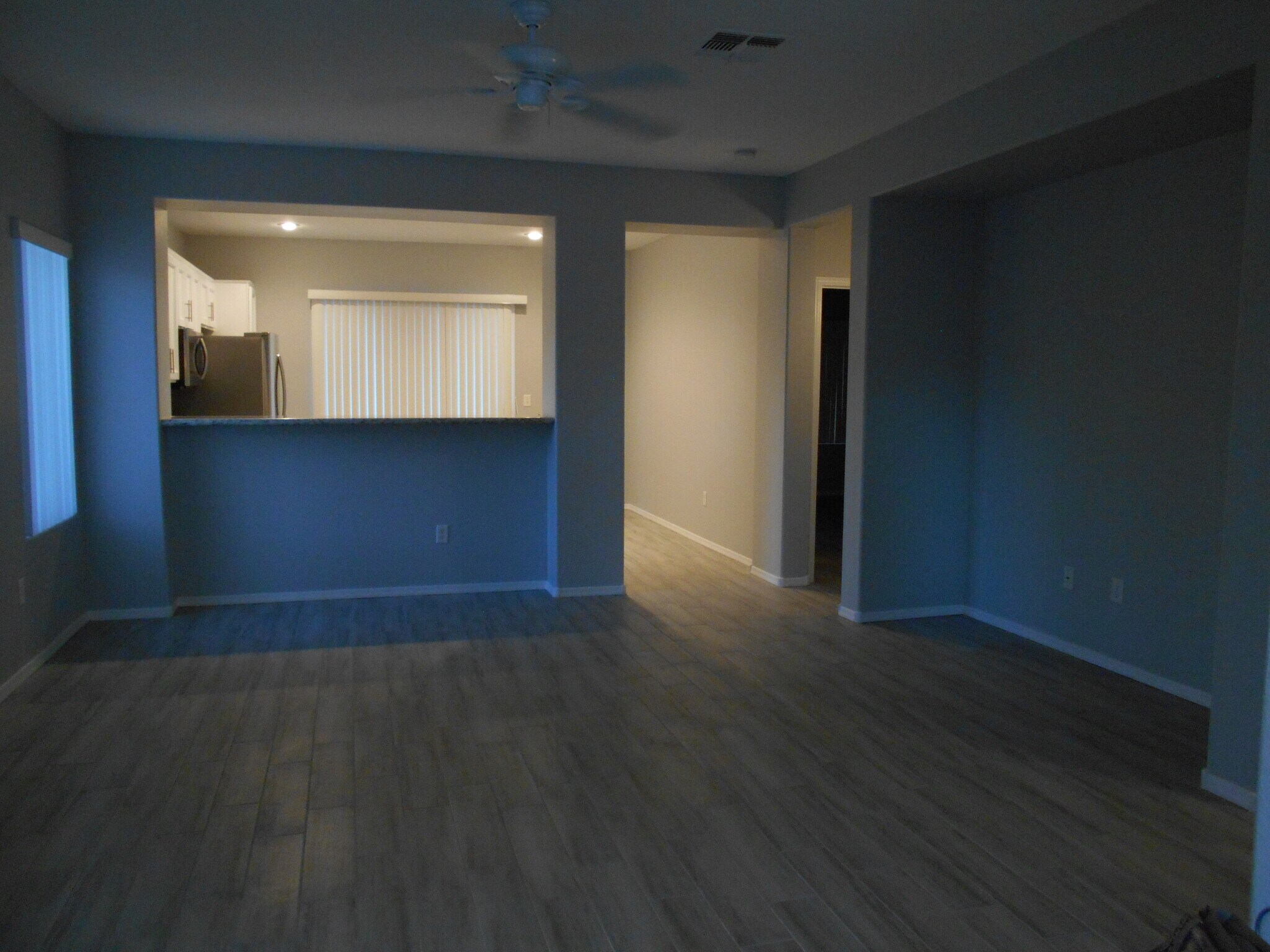 L/R view to Kitchen - 1379 Forlana Dr