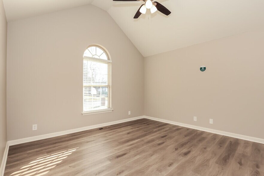 Building Photo - 1918 Pecan Ridge Dr