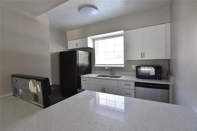 Building Photo - 5317 Curry Ford Rd