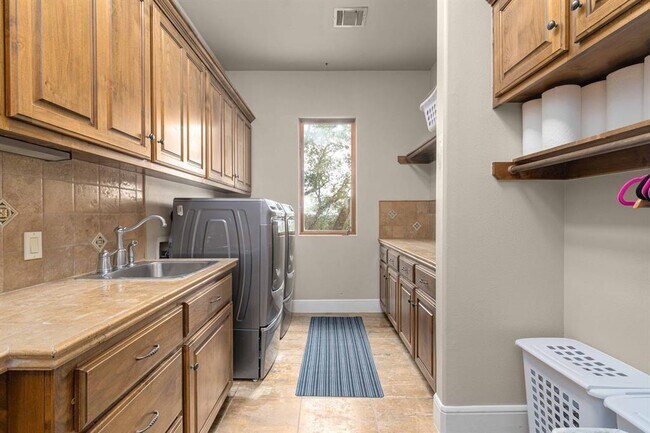 Building Photo - 9104 Atwater Cove