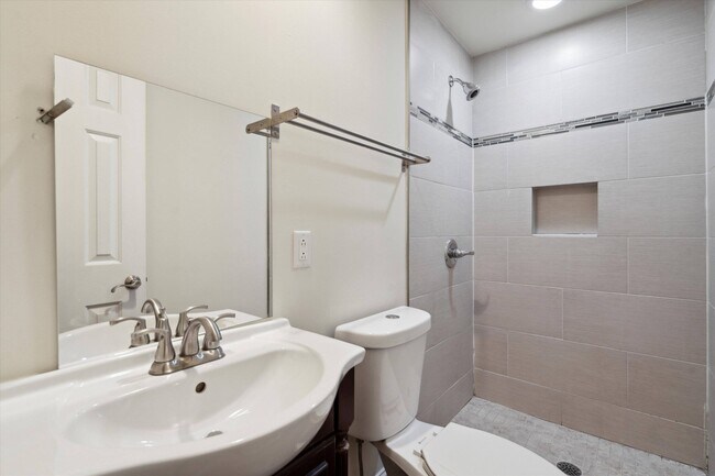 Building Photo - 1955 N 18th St