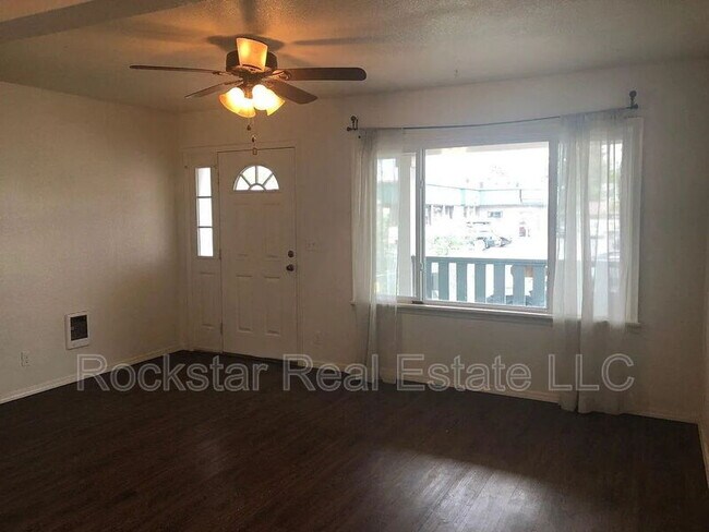 Building Photo - 2017 N Hamilton St