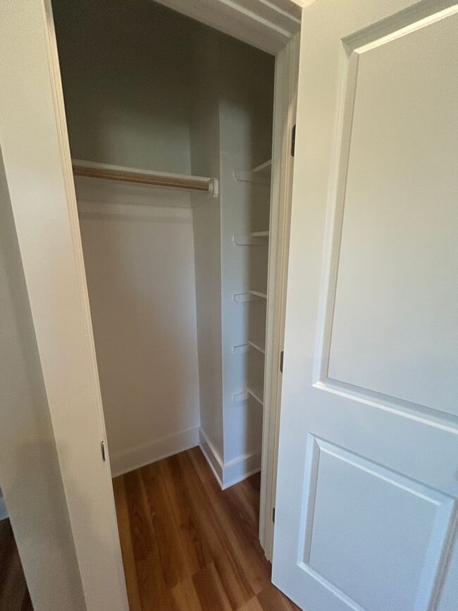 Building Photo - 839 Locust St