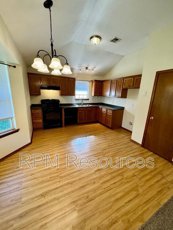 Building Photo - 2129 Harbor Dr