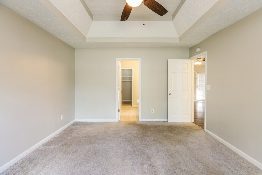 Building Photo - 2235 Corkscrew Way